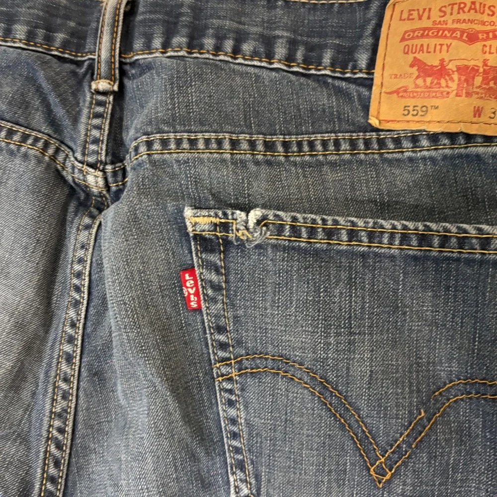 Levis 559 Relaxed Straight‎ Jeans Mens 36x30 Medium Wash Blue Denim Pants